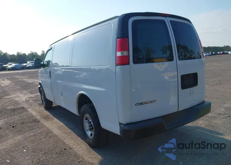 2018 Chevrolet Express 2500 Work Van from USA, damaged, VIN 1GCWGAFP3J1261246